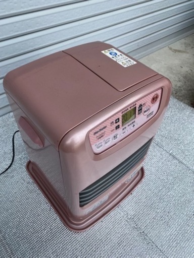 ファンヒーター お手頃サイズ 人気のピンク 小倉南区 ブルーヒーター ファンヒーター お手頃サイズ 人気のピンク 小倉南区 ブルーヒーター