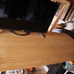 姿勢改善！生産性アップ！　電動スタンディングデスク