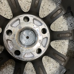 ヴォクシー用　スタッドレスタイヤ　中古