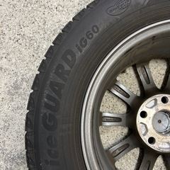 ヴォクシー用　スタッドレスタイヤ　中古