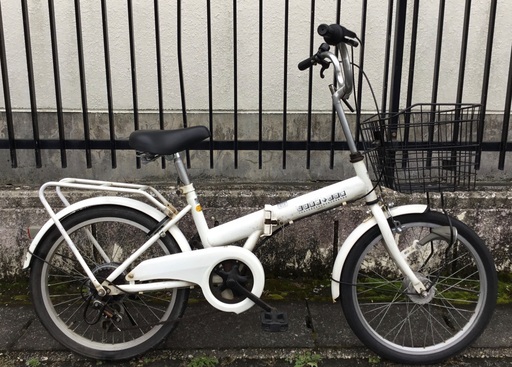 ＜整備車＞CUTE・BOX 20インチ折りたたみ自転車 シマノ外装6段変速・LEDオートライト、 カゴ、鍵付・洗車済・無料引き取り有