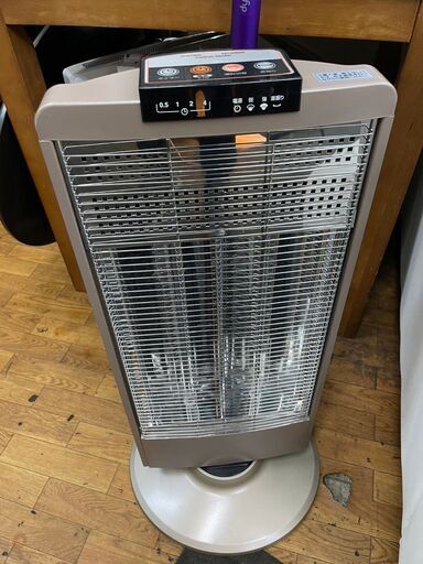 カーボンヒーター　No.3288　電気ヒーター　松木技研　EST-KH985R　【リサイクルショップどりーむ鹿大前店】