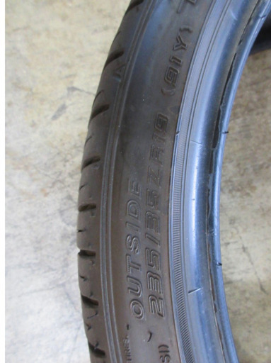 FALKEN　AZEST　510　235 35 19　タイヤ