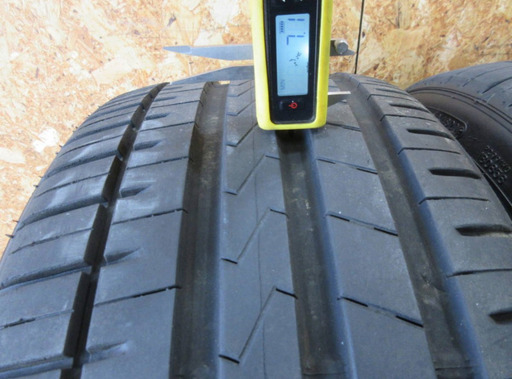 FALKEN　AZEST　510　235 35 19　タイヤ