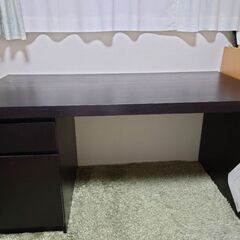 【お渡し予定あり】IKEA　MALM 机