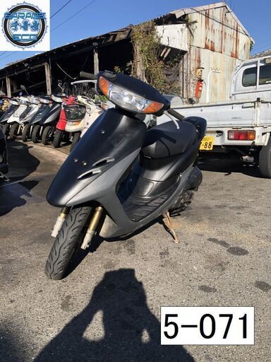 お取引頂きました。初期不良対応車両です♪　愛知県公安委員会登録業者(オートバイ商)☆GARAGE-ECO千音寺☆軽整備＆点検済み☆ライブディオAF35マッドブラックZXルック　5-071名古屋市中川区より!!