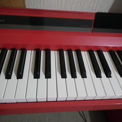 かっこいい　電子ピアノ　赤　音楽　ミュージックピアノ　　