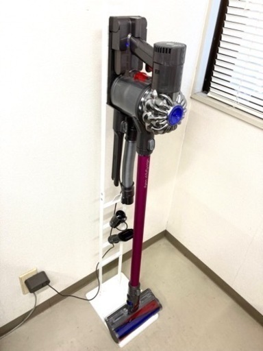 【SOLD OUT！】新品バッテリー交換済み◆dyson ダイソン◆コードレスクリーナー V6 fluffy origin DC74 スタンド付き 付属品多数