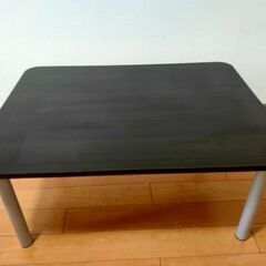 テーブル(幅80cm×奥60cm×高36cm)