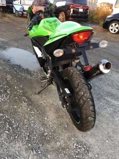 ニンジャ250  走行1万キロ以下H25年式新古車？！