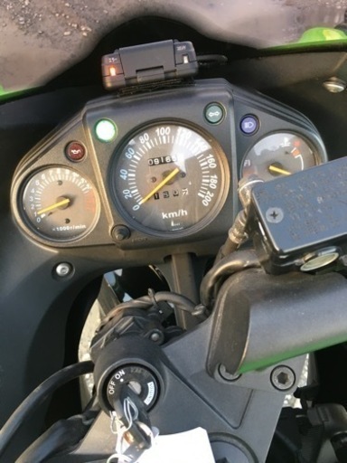 ニンジャ250  走行1万キロ以下H25年式新古車？！