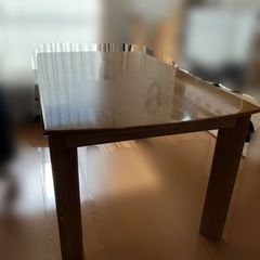 東洋ファニチャーのダイニングテーブル