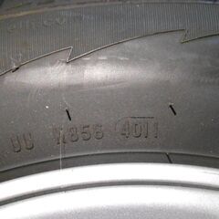 売約済み◆プリウス◆ZVW30◆スタッドレスタイヤ＆純正アルミ◆カバー付き◆４本セット◆きれいです!(^^)!