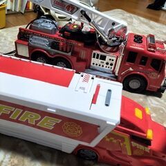 消防車　おもちゃ