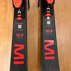 【中古】Atomic　スキー板　163cm　ストック付き