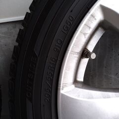 レクサス　スタッドレス　ホイール付き　一部傷あり