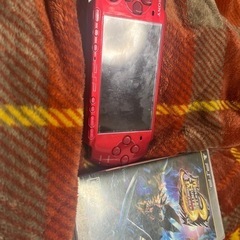 PSP2台とモンスターハンターポータブル3二つ