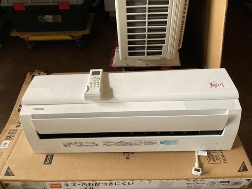☆中古￥17,800！【会員価格￥17,800】TOSHIBA　ルームエアコン　家電　2018年製　RAS-E22M(W)型　【BK163】