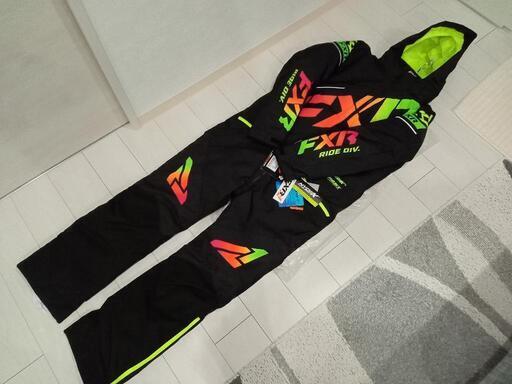 限定1着!新品未使用 FXRモノスーツ スノーモービルウェア 中綿入り