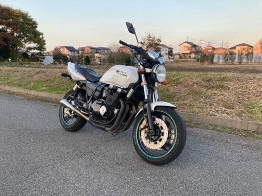 高騰中　空冷四発　XJR400 R シンプルカスタム