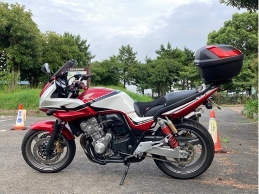 CB400SB NC42 ヨシムラマフラー♪リアボックス付で快適ツーリング！ CB400SB NC42 ヨシムラマフラー♪リアボックス付で快適ツーリング！