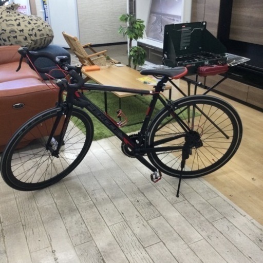 【✨使用期間数ヶ月の美品❗️デリバリー❗️通勤❗️サイクリング❗️ドリンクホルダー付き❗️✨】FEROCE 700Cロードバイク
