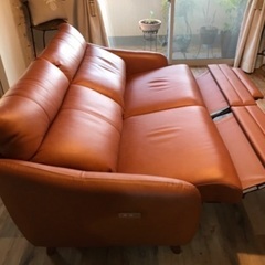 3人掛け電動ソファ 本革 「YES140003LBR3P」 ライトブラウン ヤマダオリジナル 3人掛け電動ソファ ライトブラウン