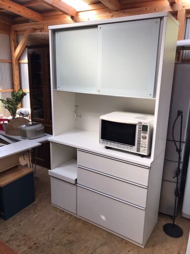 【受付終了】キッチン収納棚 食器棚 鮮やかなホワイト（良品）松田家具