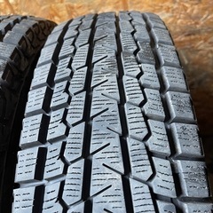 極上タイヤ　YOKOHAMA ヨコハマ　G075 175/80R16 スタッドレス タイヤ　2019年製　16インチ
