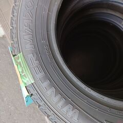 ダンロップ VW02 215/60R16 中古スタッドレスタイヤ 4本セット 工賃込み