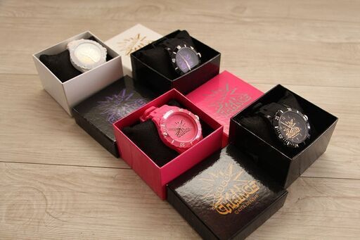 腕時計まとめて ジャグラー 非売品 4種 ホワイト ピンク ブラック (R2240wY)
