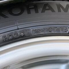 プリウスα用スタッドレスタイヤ　純正ホイール付き　4本セット