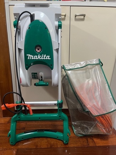 【動作品】makita 家庭用 電動芝刈り機 MLM2301