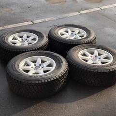 【問い合わせ多数　順を追って連絡します】スタッドレスタイヤとアルミホイールのセット