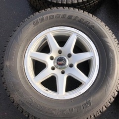 【問い合わせ多数　順を追って連絡します】スタッドレスタイヤとアルミホイールのセット