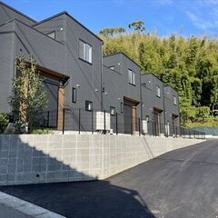 🏡🐶🐈新築テラスハウス　ペット飼育可　駐車場2台無料🏡🐶🐈初期費...