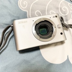 西川口　Nikon1 J2本体＋電池＋充電器3000円