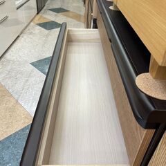 🤎NITORI(ニトリ) ニーズ 4段ローチェスト 🔸定価￥39,900🔸 おしゃれなウッド調 🤎