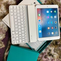 美品】【希少】Apple iPad mini+UltrathinKeybord