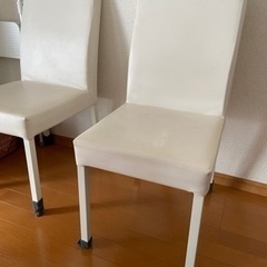 【取引中】椅子2脚　ホワイト　汚れあり　引き取りに来てくれる方