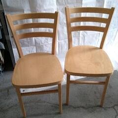 1126-023 【無料】 木製の椅子