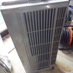 美品　Haier ルームエアコン JA-16W 2022年製 2022年製ウィンドウエアコン（窓用エアコン）ハイアール