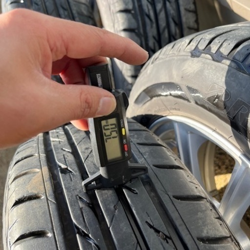 195/60R15 ダンロップ　プリウス等に！