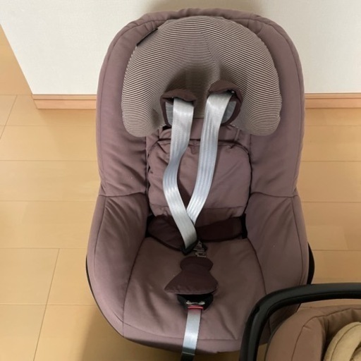 引取先決定 マキシコシ チャイルドシート ベビーシート family fix