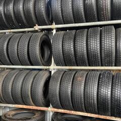 ⛄195/80R15❄️工賃込み！ハイエース等に！国産スタッドレスタイヤ