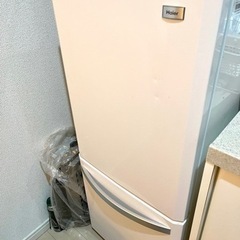 ハイアール　単身用冷蔵庫　138リットル　2ドア　2012年式 
