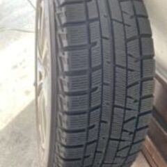 【ほぼ新品】ヨコハマ(YOKOHAMA)タイヤ　 215/60R17 96Q