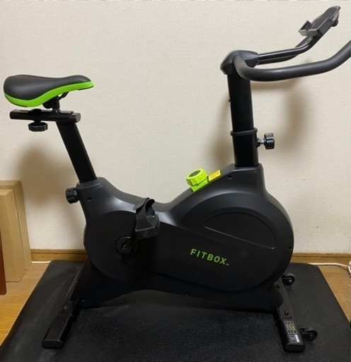 【受取者確定】美品【FITBOX LITE】フィットネスバイク スピンバイク ダイエット器具 組み立て簡単 静音 レーニングバイク