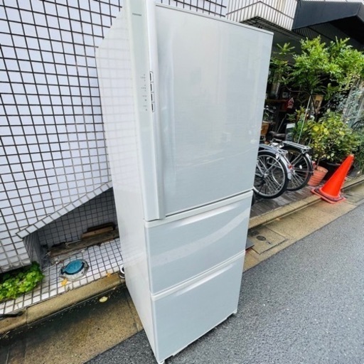 東芝　TOSHIBA 3ドア　冷蔵庫　冷凍冷蔵庫　335L　ファミリーサイズ　大型　大きい　大型冷蔵庫