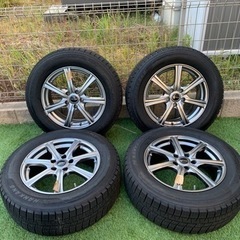 取引中　スタッドレスタイヤ　美品